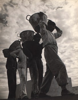 Workers building the new Architecture Faculty, Montevideo, 1945